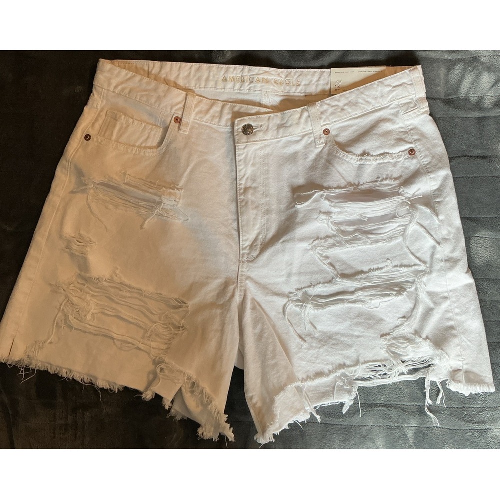 NWT American Eagle Women's Cut Off White Denim Shorts Size 18 Distressed